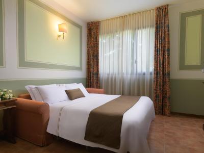 hotelsangregorio fr hotel-pienza-partenaire-avec-exploitation-agricole-pour-trekking-et-degustations 012