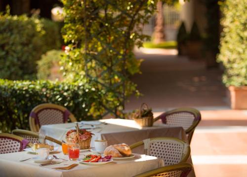 hotelsangregorio en offer-august-hotel-tuscany-with-garden-near-pienza 005