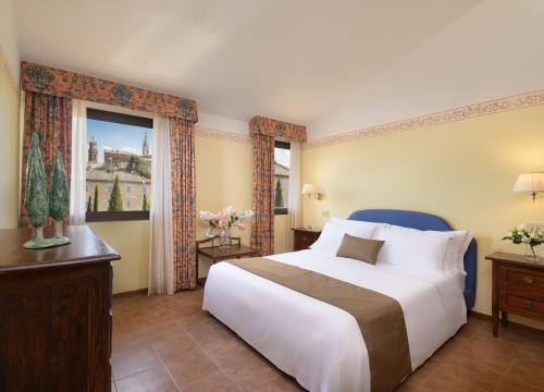 hotelsangregorio en family-vacation-in-pienza-in-hotel-with-pool 009